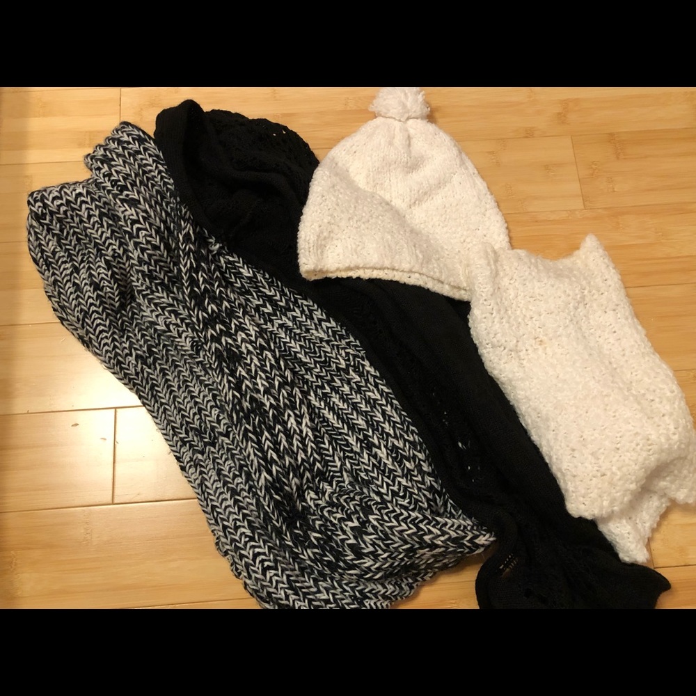 Lot of 4 pcs infinite scarves & hat